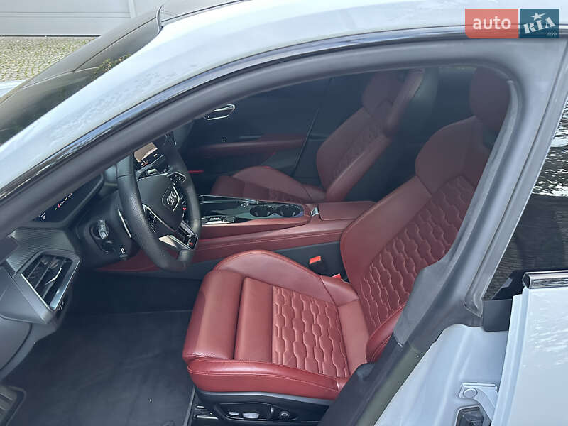 Купе Audi RS e-tron GT 2022 в Дніпрі