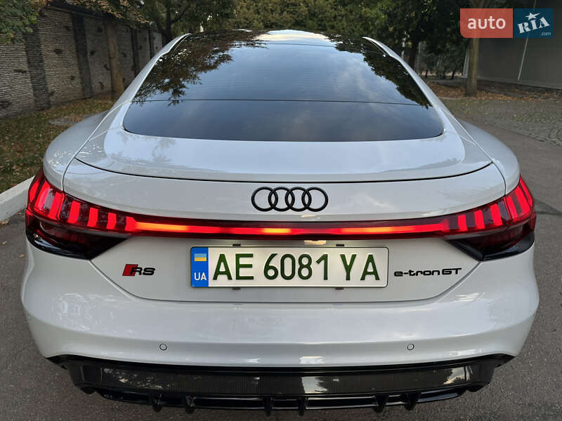 Купе Audi RS e-tron GT 2022 в Дніпрі