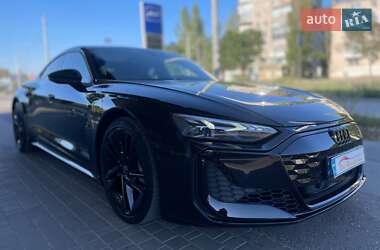 Купе Audi RS e-tron GT 2023 в 