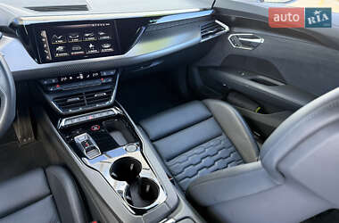 Купе Audi RS e-tron GT 2021 в 