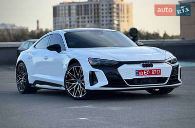 Купе Audi RS e-tron GT 2024 в 