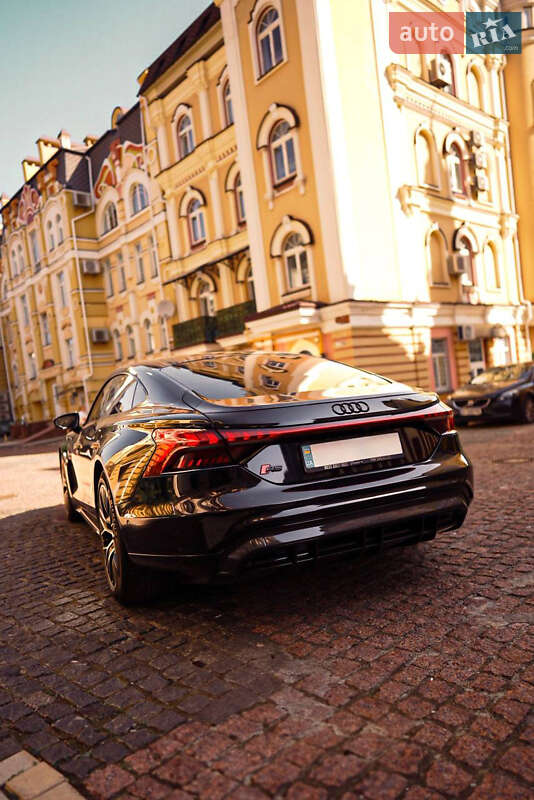 Купе Audi RS e-tron GT 2021 в Киеве