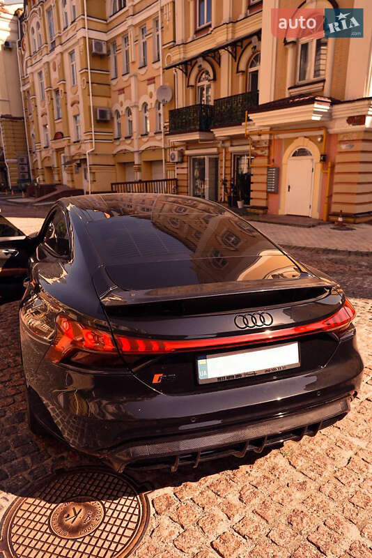 Купе Audi RS e-tron GT 2021 в Киеве