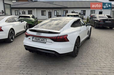 Купе Audi RS e-tron GT 2021 в 