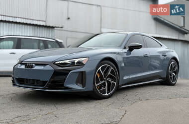 Купе Audi RS e-tron GT 2024 в 