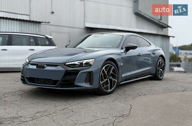 Купе Audi RS e-tron GT 2024 в 