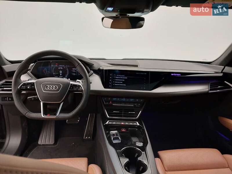 Купе Audi RS e-tron GT 2022 в Рівному