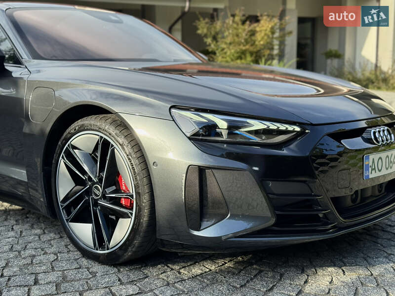 Купе Audi RS e-tron GT 2022 в Мукачево