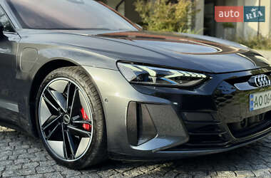Купе Audi RS e-tron GT 2022 в 