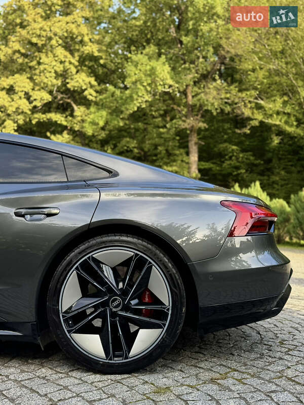 Купе Audi RS e-tron GT 2022 в Мукачево