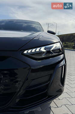 Купе Audi RS e-tron GT 2024 в 