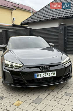 Купе Audi RS e-tron GT 2021 в 