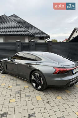 Купе Audi RS e-tron GT 2021 в 