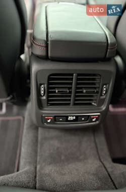 Купе Audi RS e-tron GT 2021 в 