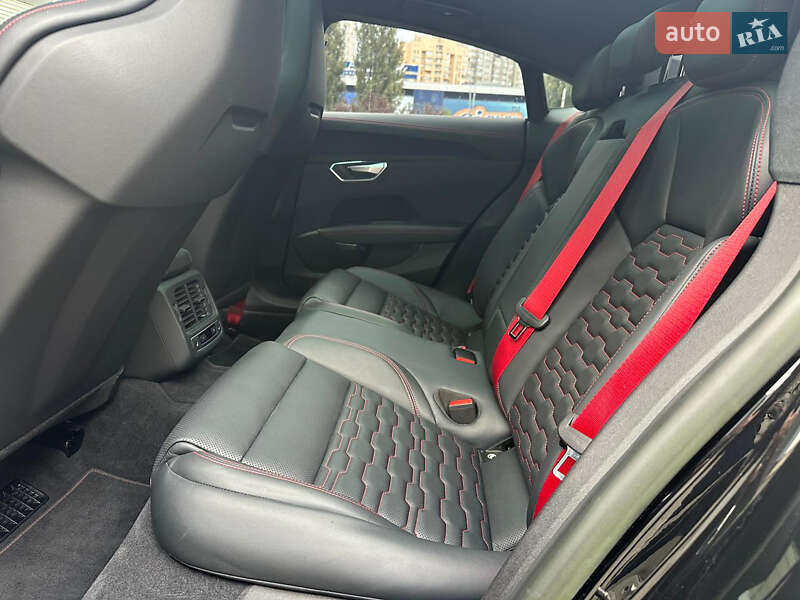 Купе Audi RS e-tron GT 2023 в Киеве