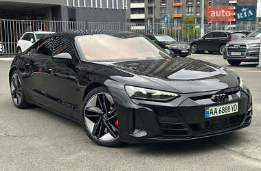 Купе Audi RS e-tron GT 2023 в 