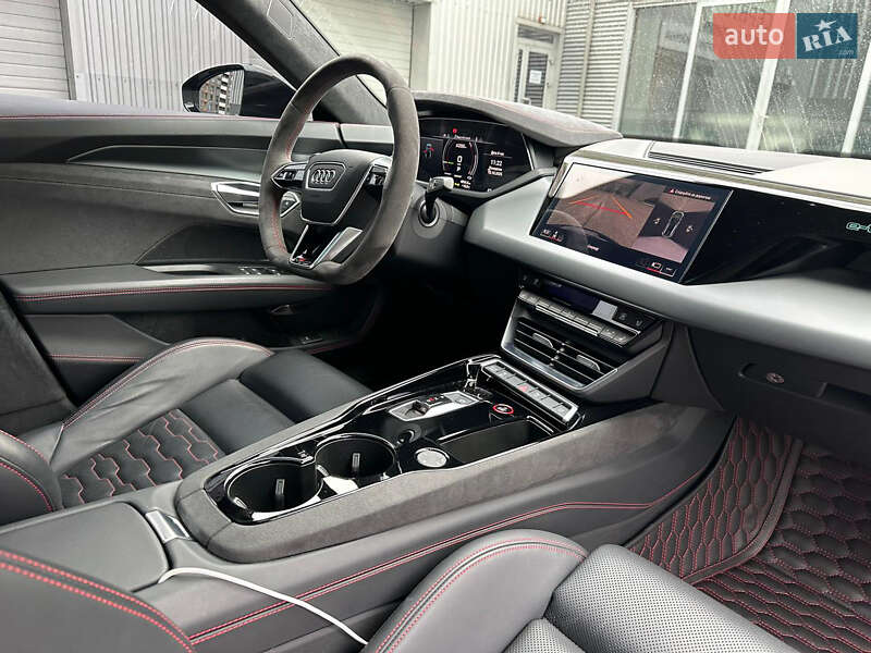 Купе Audi RS e-tron GT 2023 в Киеве