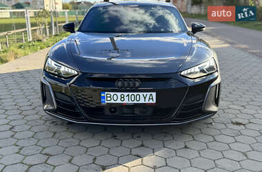 Купе Audi RS e-tron GT 2024 в 