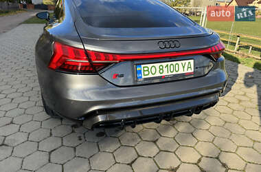 Купе Audi RS e-tron GT 2024 в 