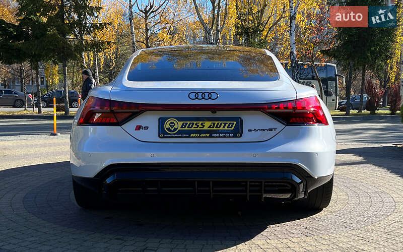 Купе Audi RS e-tron GT 2021 в Львові