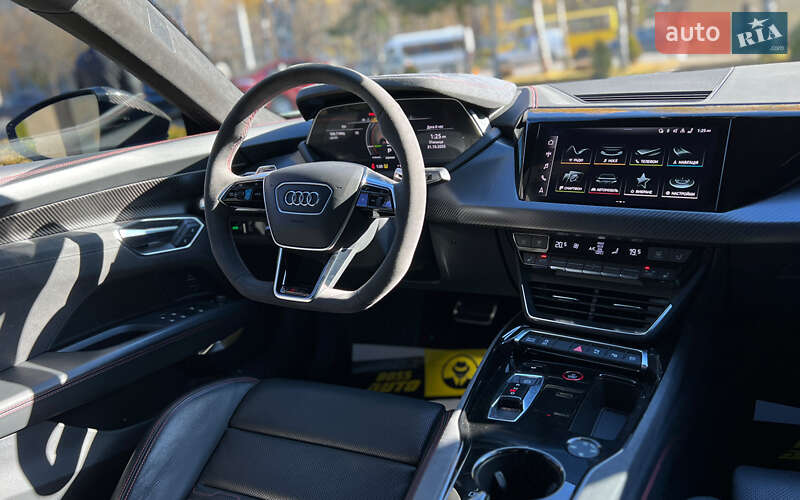 Купе Audi RS e-tron GT 2021 в Львові