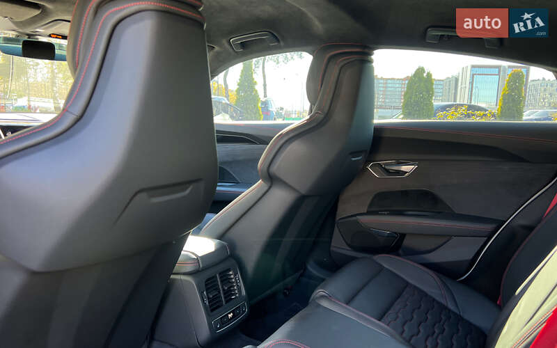 Купе Audi RS e-tron GT 2021 в Львові