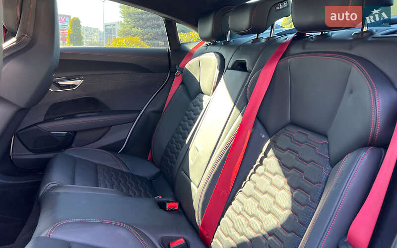 Купе Audi RS e-tron GT 2021 в Львові