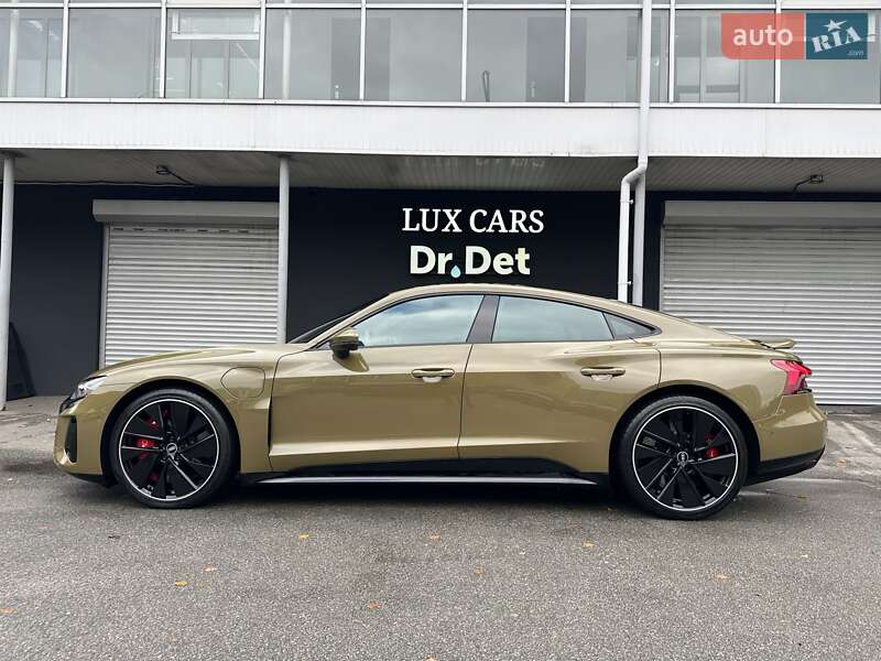 Купе Audi RS e-tron GT 2021 в Киеве фото 32 Купе Audi RS e-tron GT 2021 в Киеве