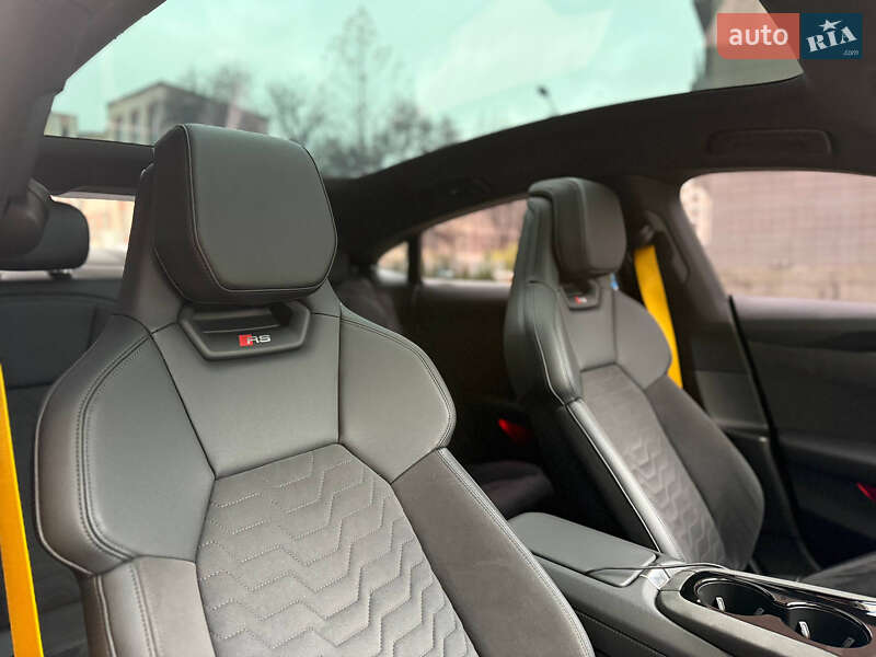 Купе Audi RS e-tron GT 2021 в Киеве