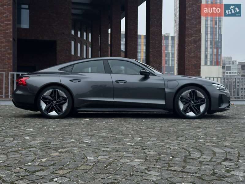 Купе Audi RS e-tron GT 2023 в Днепре