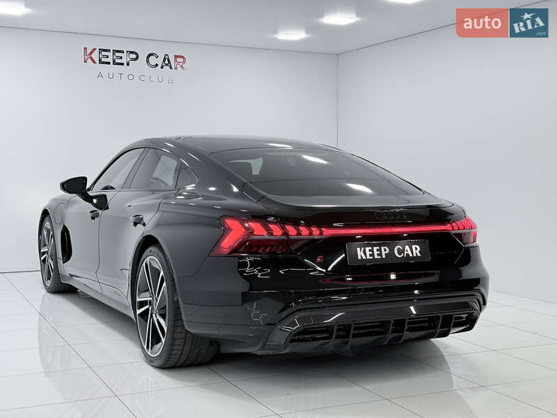 Купе Audi RS e-tron GT 2023 в Одесі