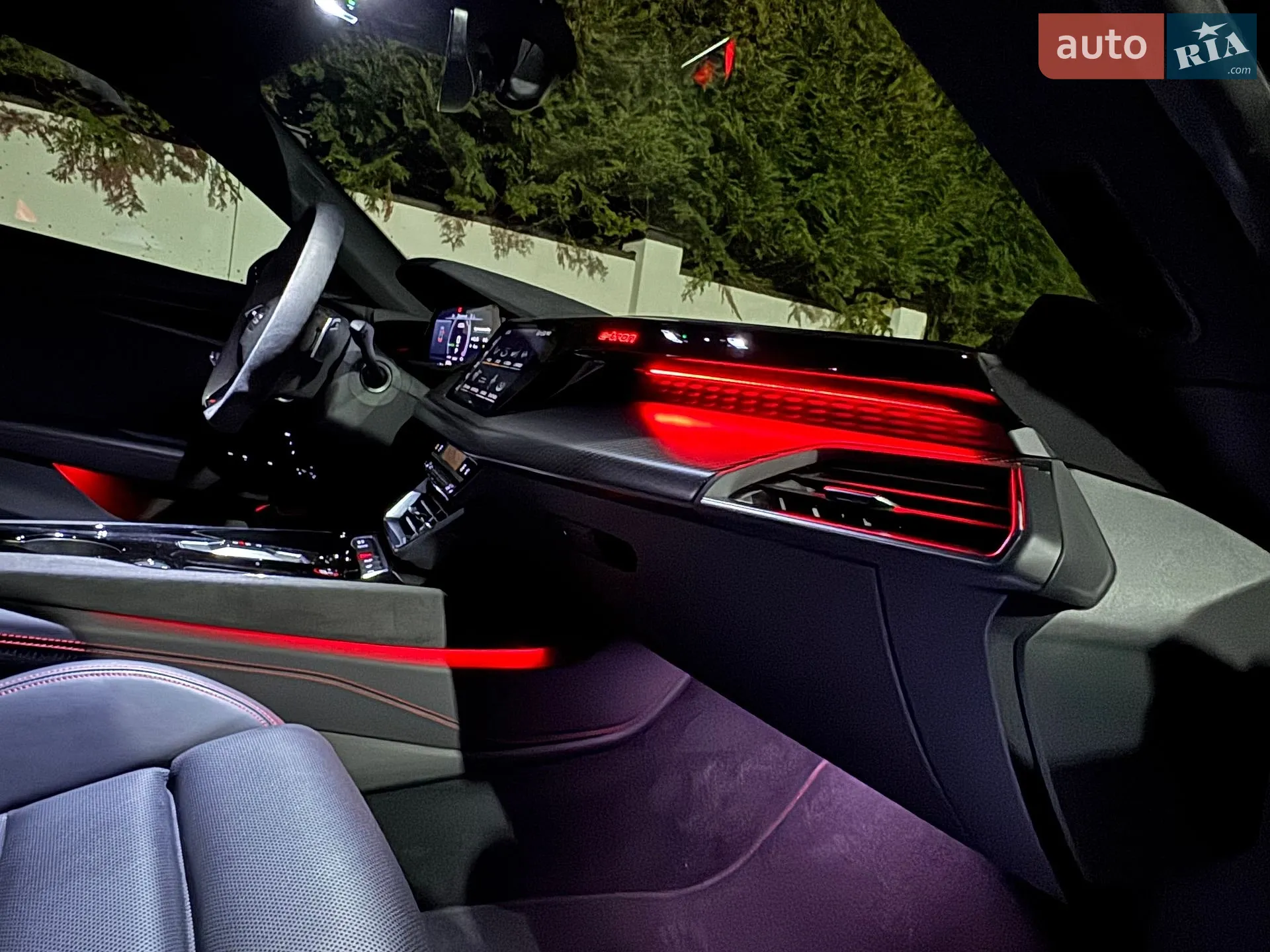 2022 Audi RS e-tron GT - мініатюра 19