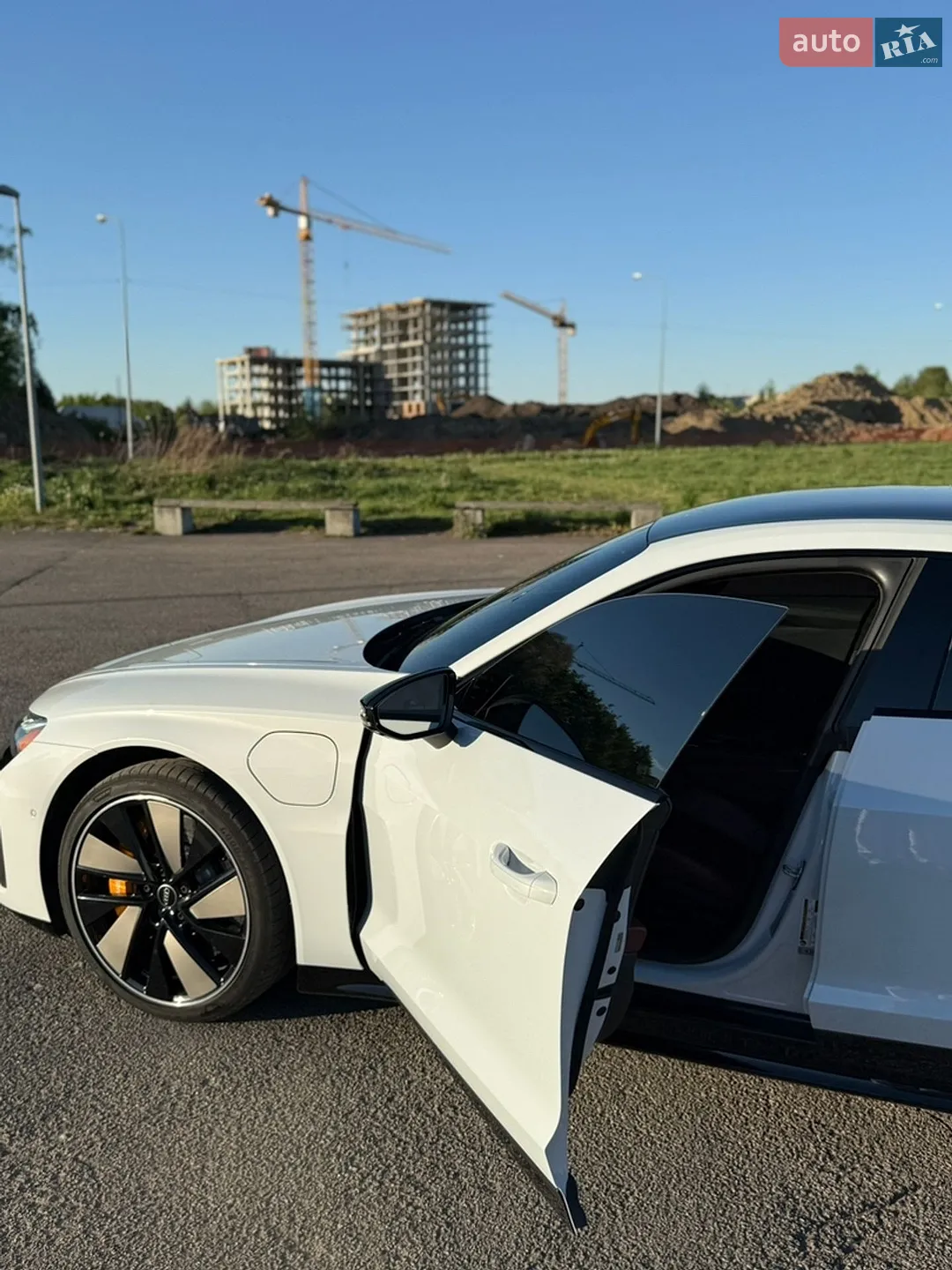2022 Audi RS e-tron GT - мініатюра 4