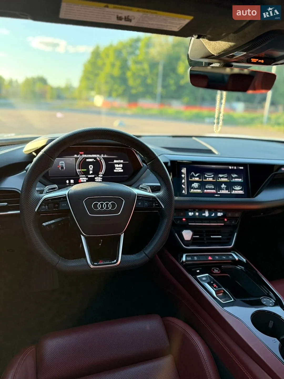 2022 Audi RS e-tron GT - мініатюра 44