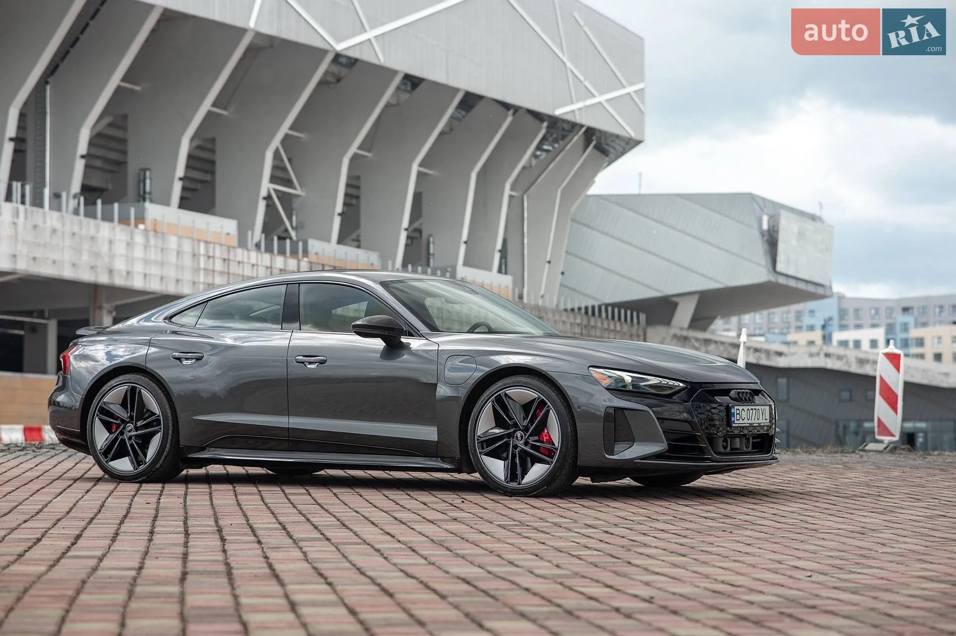2022 Audi RS e-tron GT - мініатюра 14