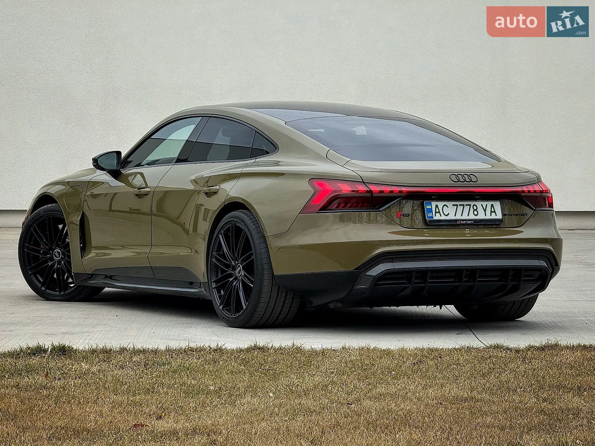 2021 Audi RS e-tron GT - мініатюра 15