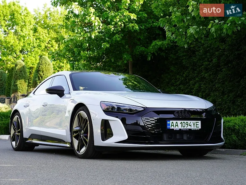 Audi RS e-tron GT 2021