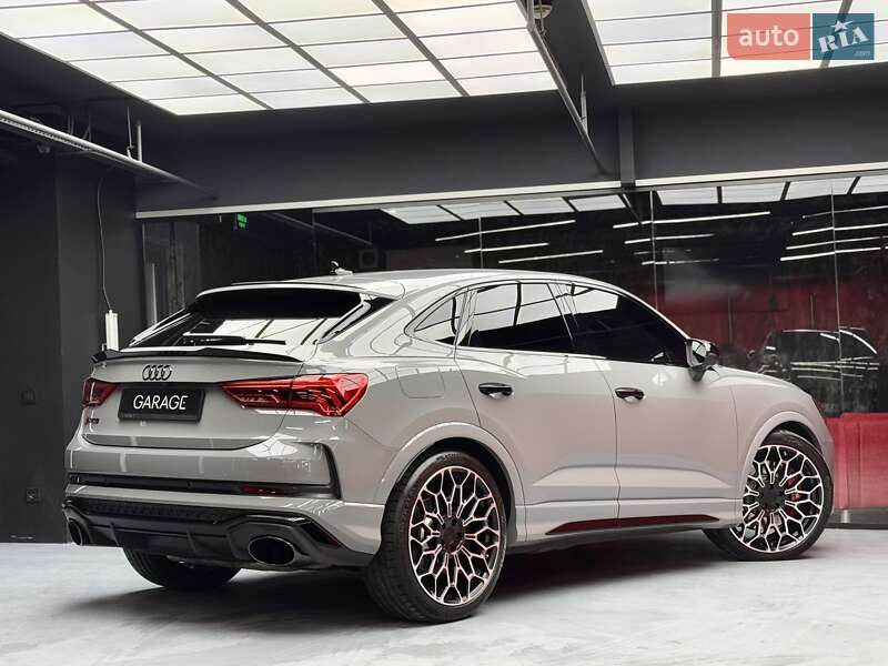 Позашляховик / Кросовер Audi RS Q3 2023 в Києві