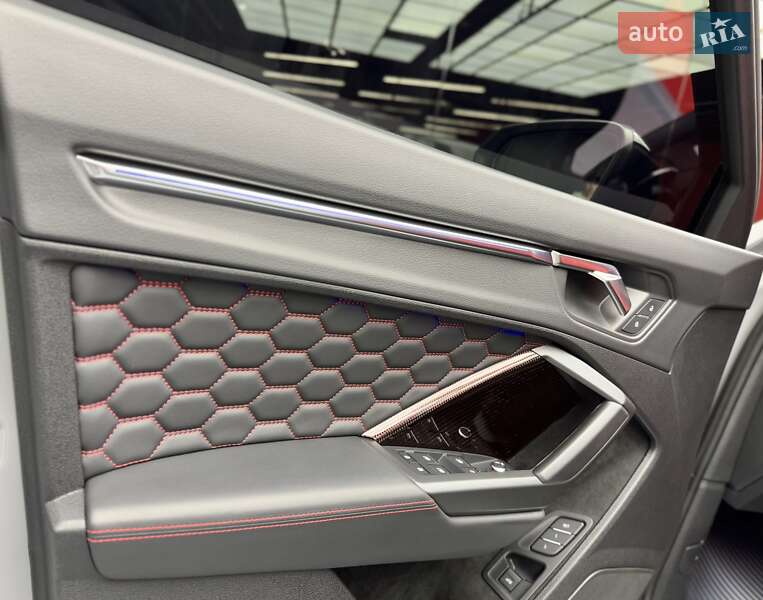 Позашляховик / Кросовер Audi RS Q3 2023 в Києві
