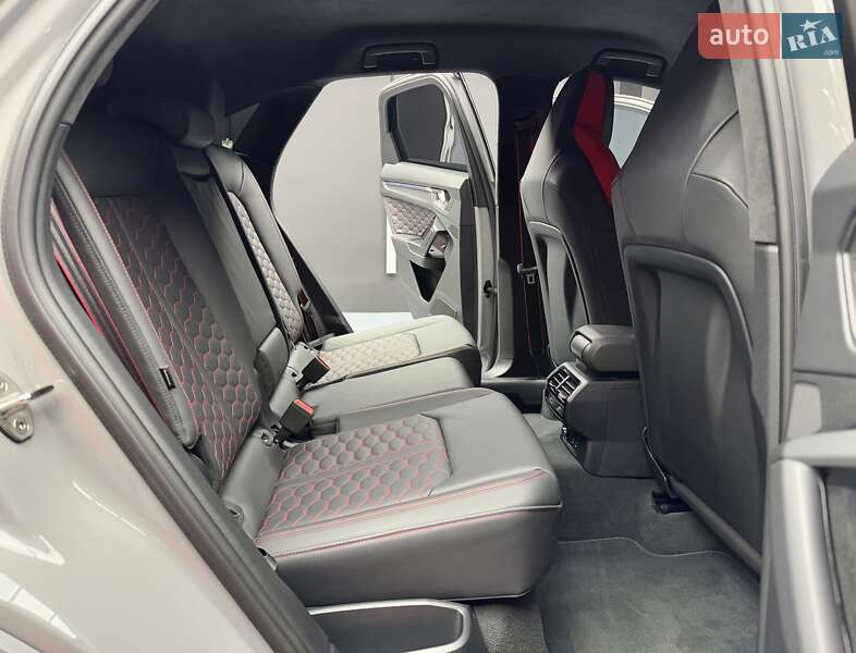 Позашляховик / Кросовер Audi RS Q3 2023 в Києві