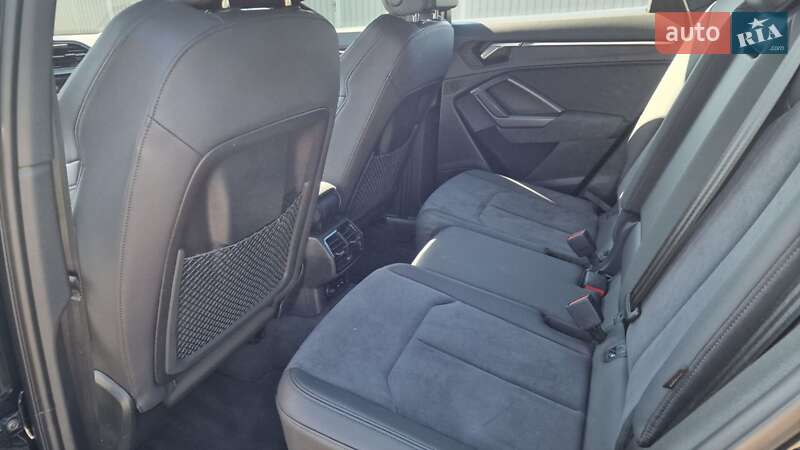 Позашляховик / Кросовер Audi RS Q3 2024 в Києві
