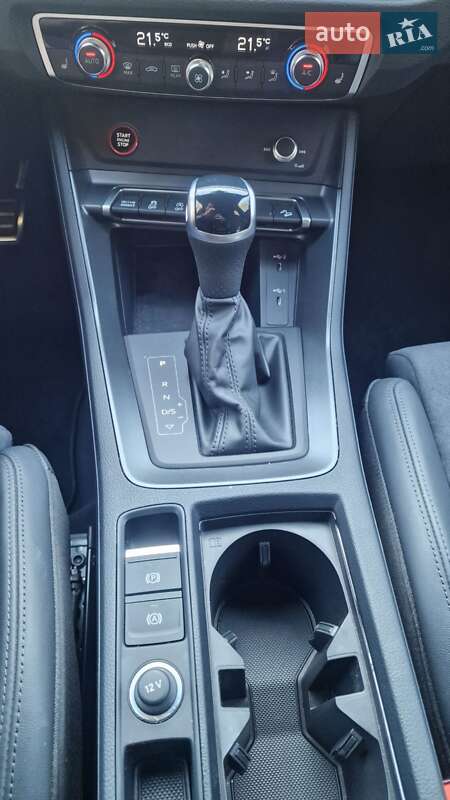 Позашляховик / Кросовер Audi RS Q3 2024 в Києві