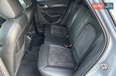 Позашляховик / Кросовер Audi RS Q3 2016 в  фото 112 Позашляховик / Кросовер Audi RS Q3 2016 в