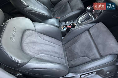 Позашляховик / Кросовер Audi RS Q3 2016 в  фото 140 Позашляховик / Кросовер Audi RS Q3 2016 в