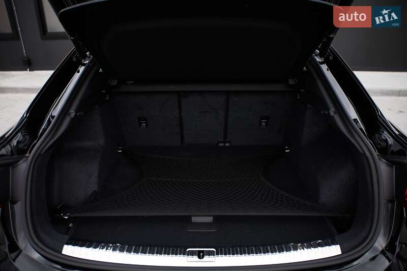 Позашляховик / Кросовер Audi RS Q3 2024 в Києві
