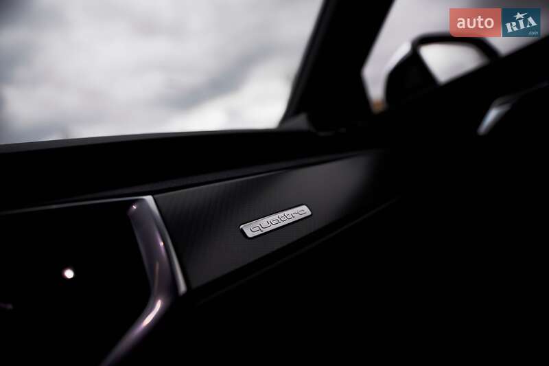 Позашляховик / Кросовер Audi RS Q3 2024 в Києві