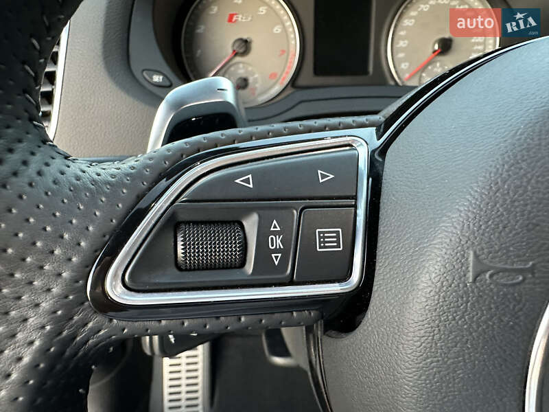 Внедорожник / Кроссовер Audi RS Q3 2016 в Луцке