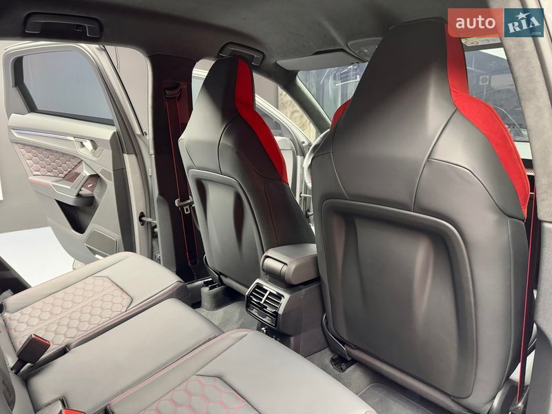 Внедорожник / Кроссовер Audi RS Q3 2023 в Киеве фото 58 Внедорожник / Кроссовер Audi RS Q3 2023 в Киеве