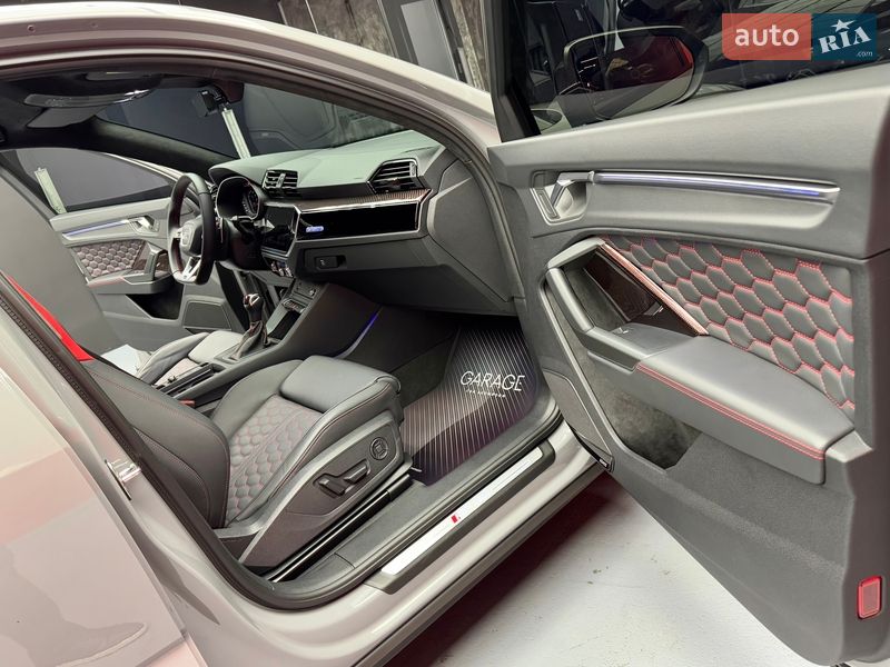 Внедорожник / Кроссовер Audi RS Q3 2023 в Киеве фото 60 Внедорожник / Кроссовер Audi RS Q3 2023 в Киеве