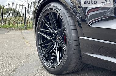 Внедорожник / Кроссовер Audi RS Q8 2020 в 